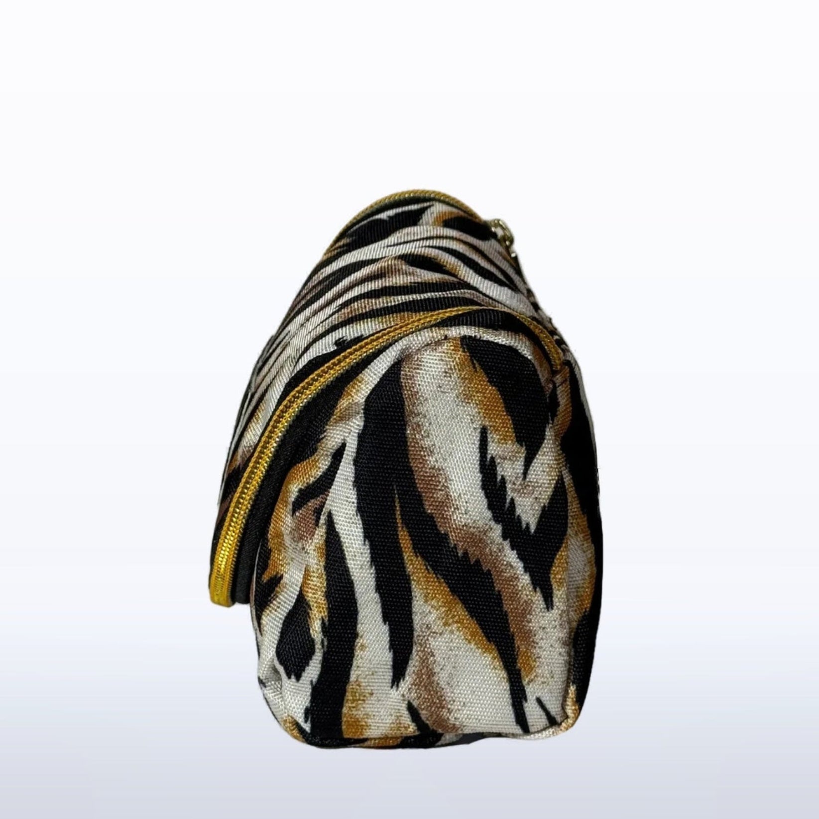 Bolsito Aura en estampado Tigre, detalle