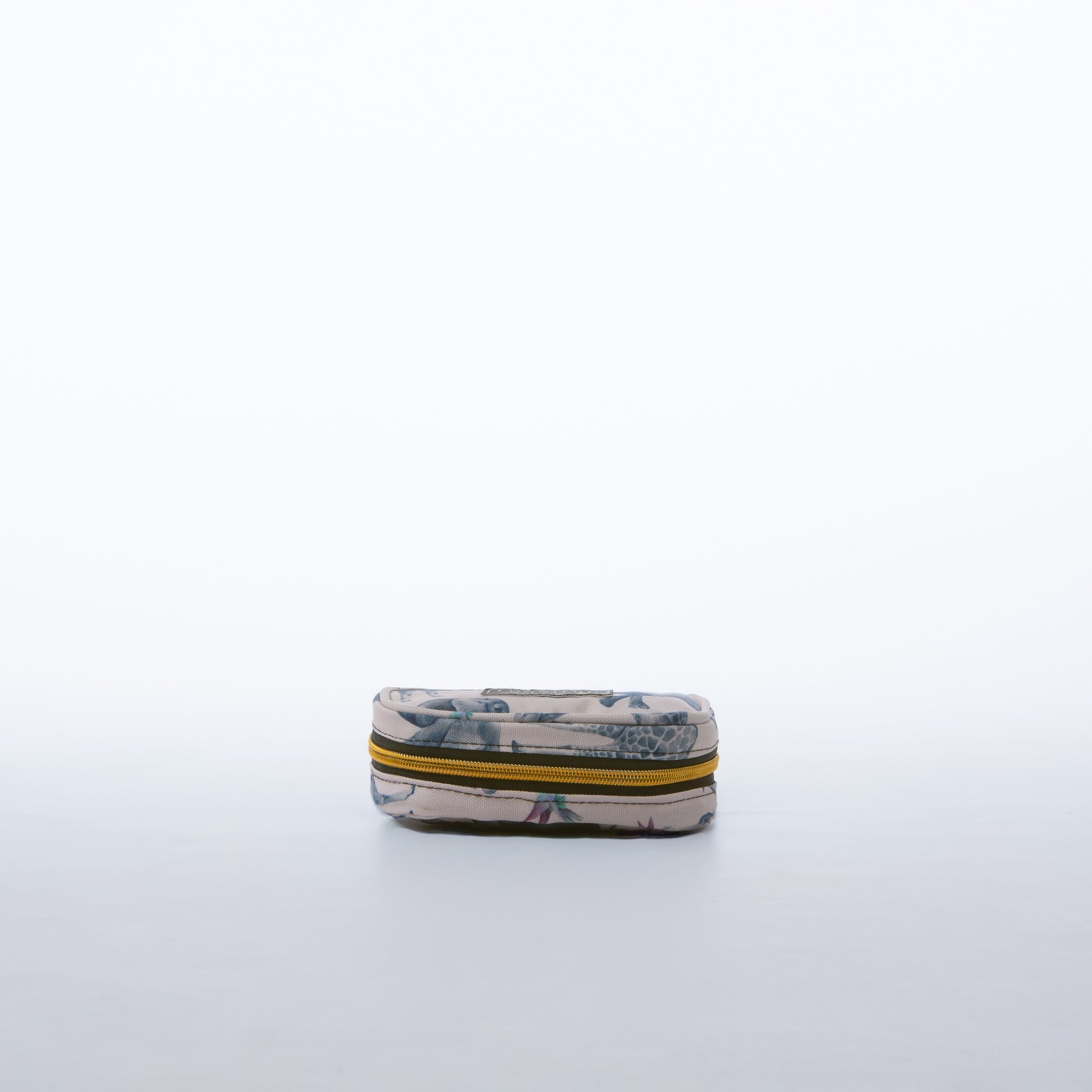 Estuche Cables en estampado Selva, vista lateral